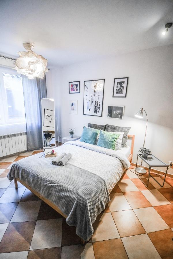 Lion Apartments - Your Own Apartment In Cracow クラクフ エクステリア 写真