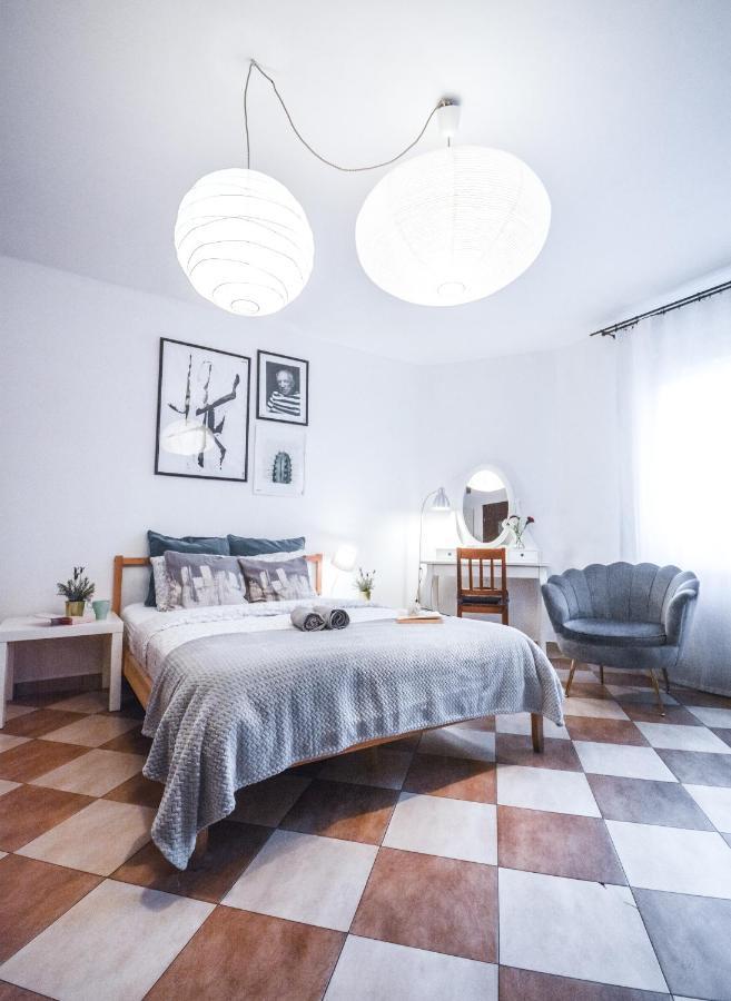 Lion Apartments - Your Own Apartment In Cracow クラクフ エクステリア 写真